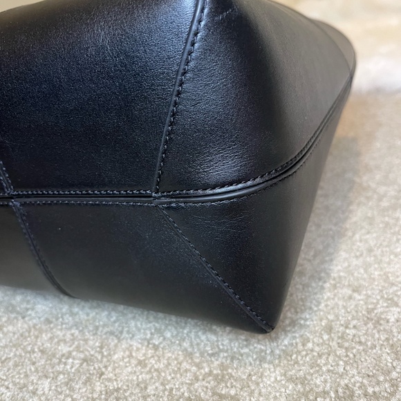 PRICE DROP! NWOT! Tory Burch Block-T Tote - Black - Picture 13 of 16